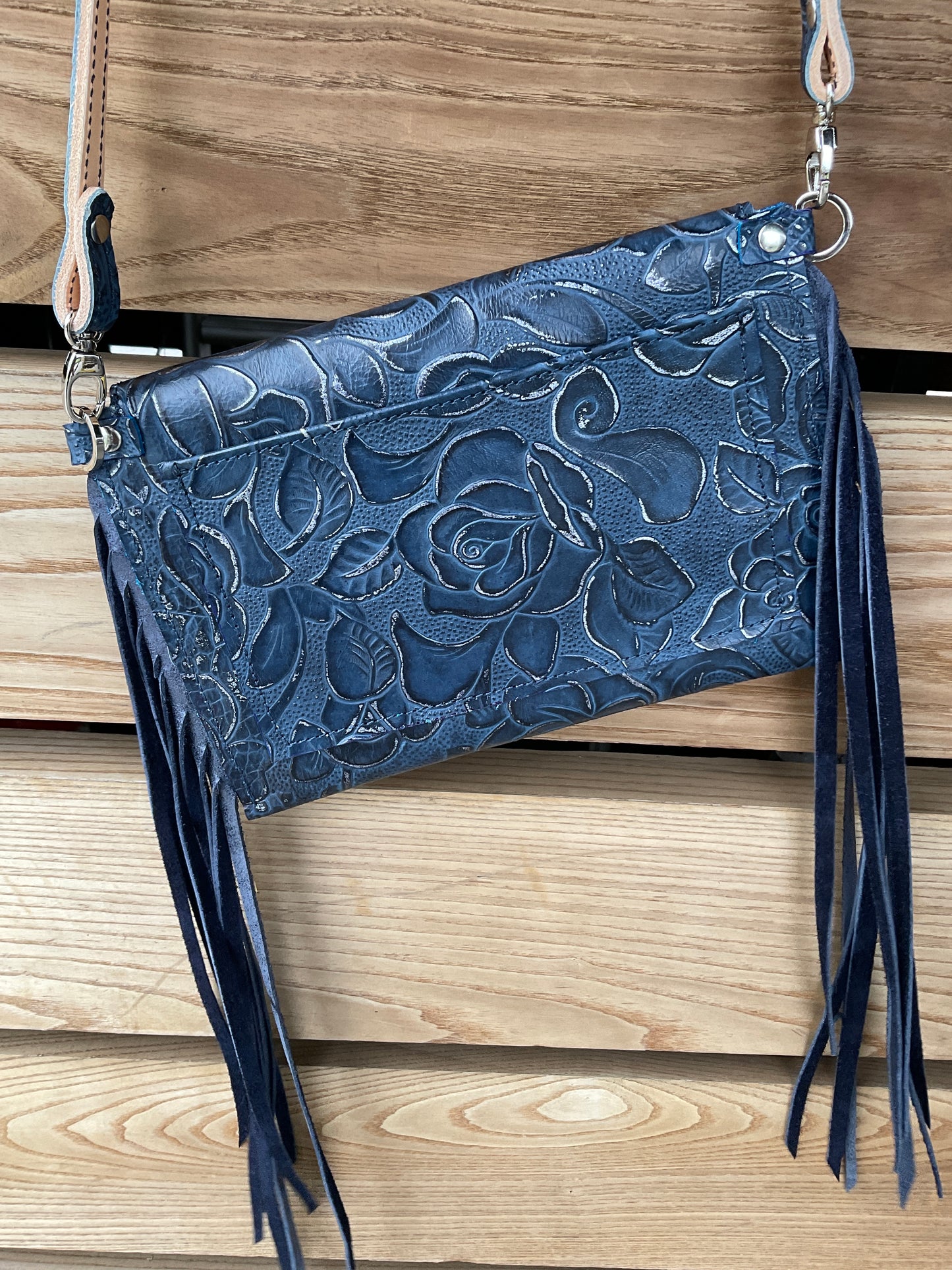 Midnight Rose Maria, Fringe