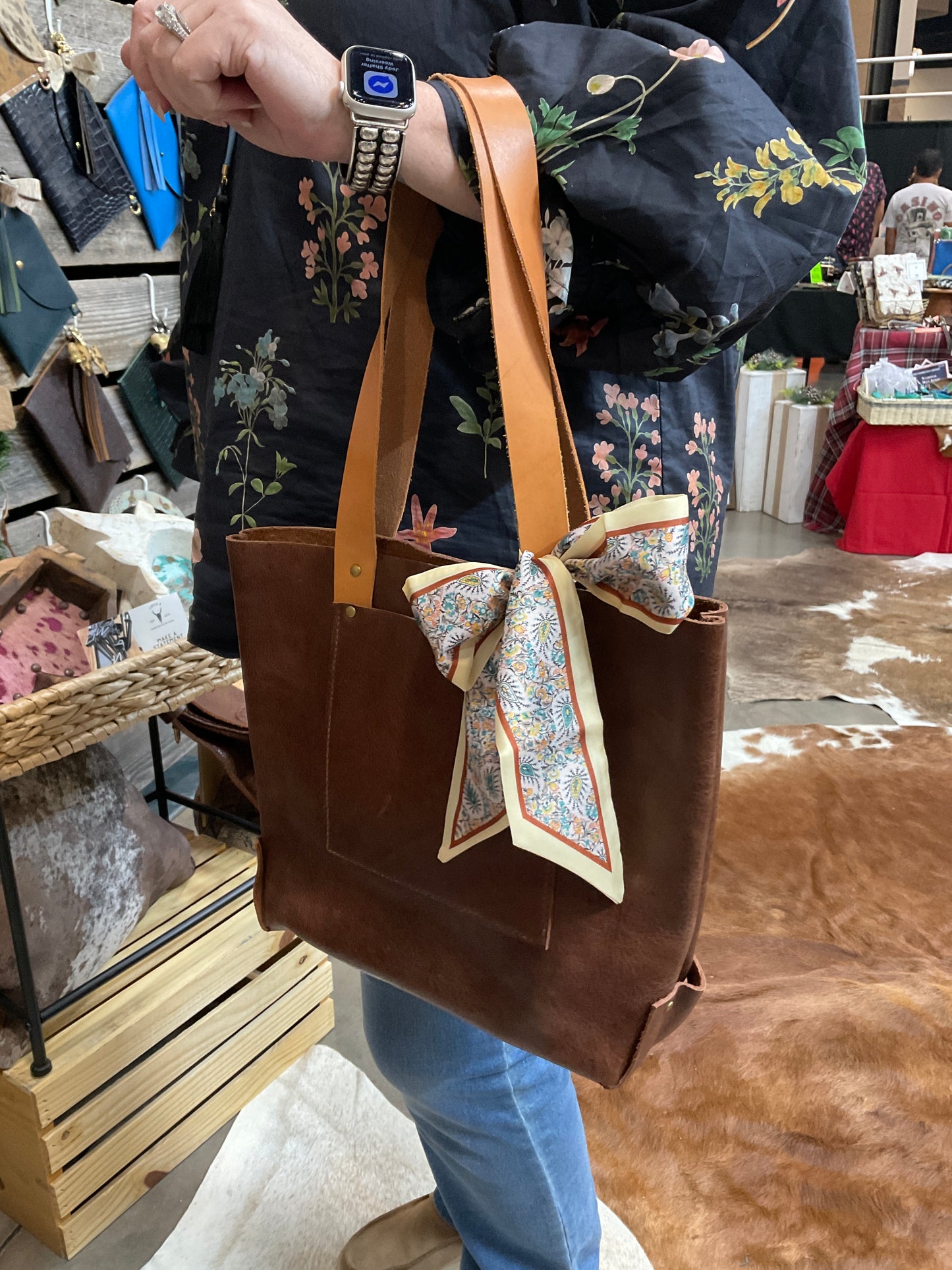 Cognac Brooke w/ Twiily