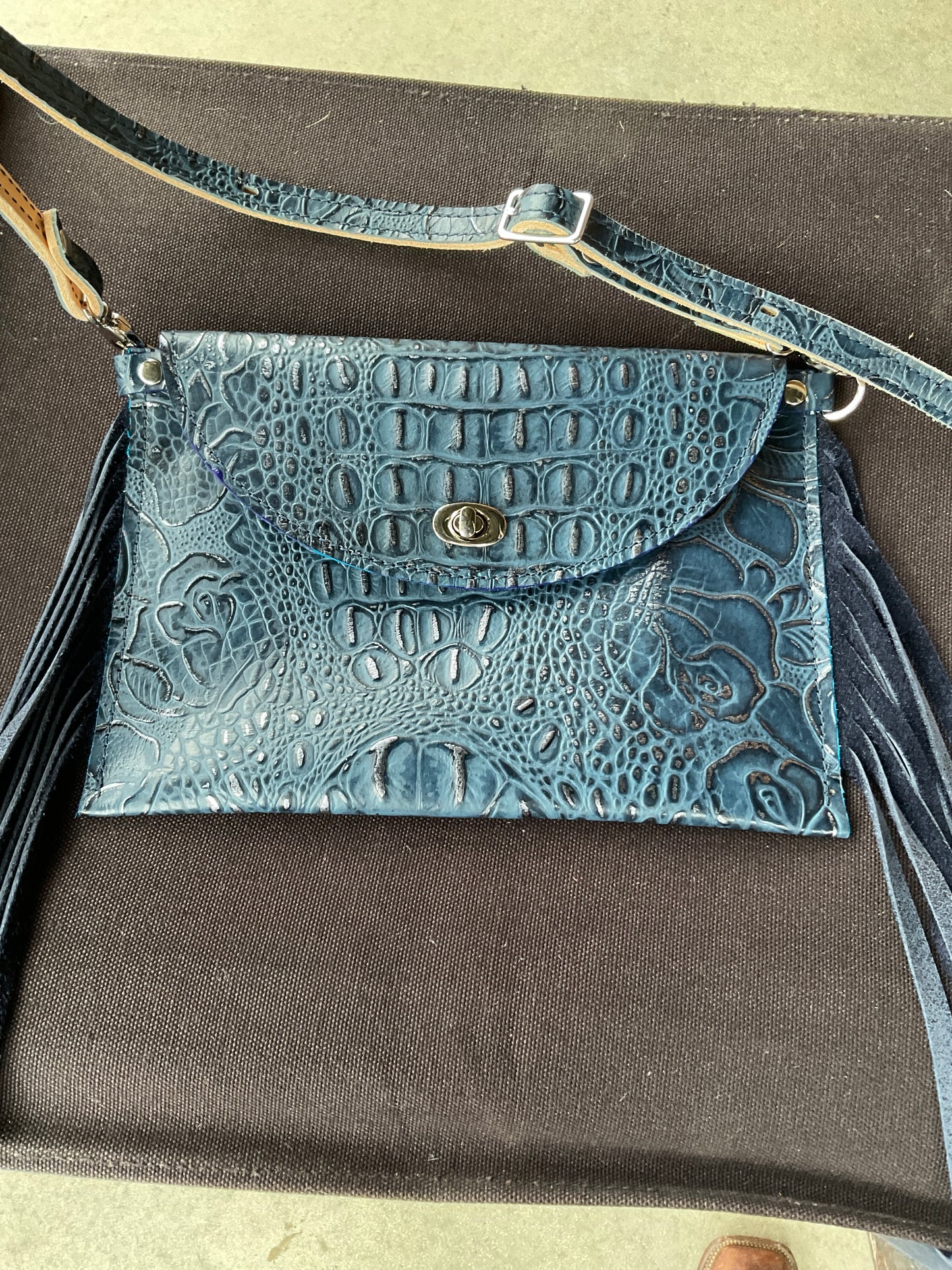 Midnight Croc Maria, Fringe